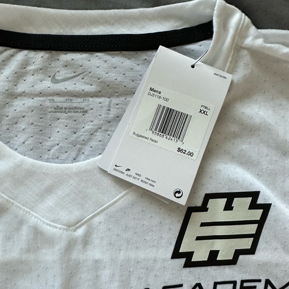 Nike Elite 11 Quarterback camp tee - Picture 3 of 3